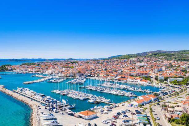 Apartment And Rooms Dalmatiko Vodice Ngoại thất bức ảnh
