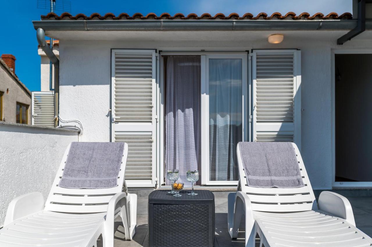 Apartment And Rooms Dalmatiko Vodice Ngoại thất bức ảnh