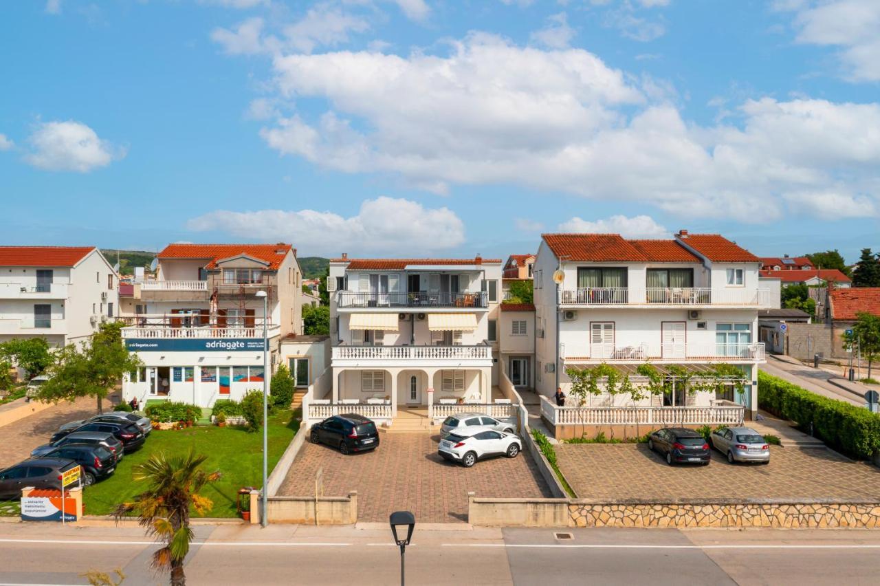 Apartment And Rooms Dalmatiko Vodice Ngoại thất bức ảnh