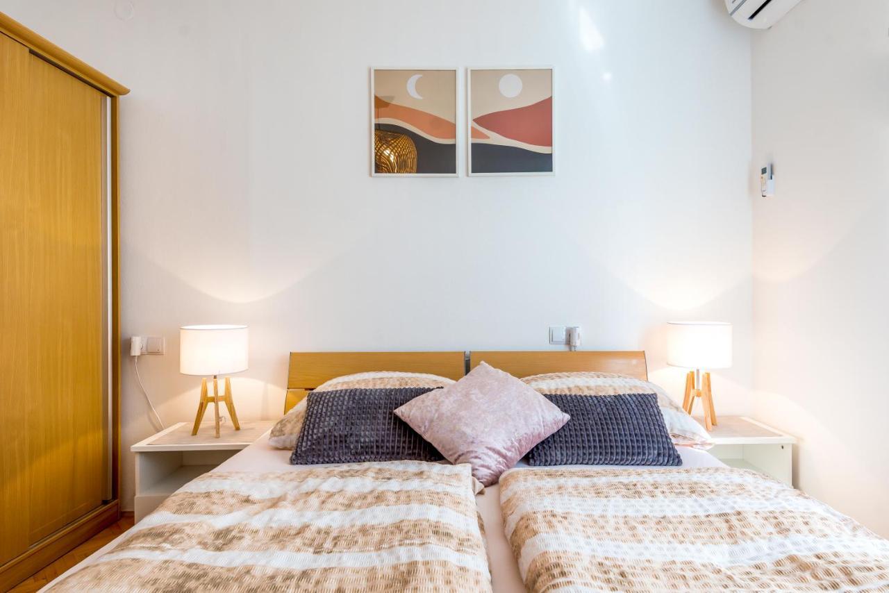 Apartment And Rooms Dalmatiko Vodice Ngoại thất bức ảnh