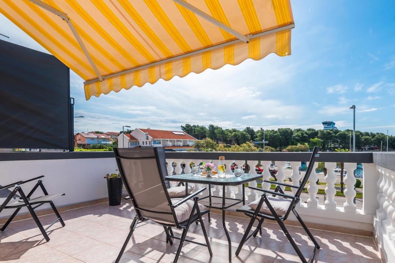 Apartment And Rooms Dalmatiko Vodice Ngoại thất bức ảnh
