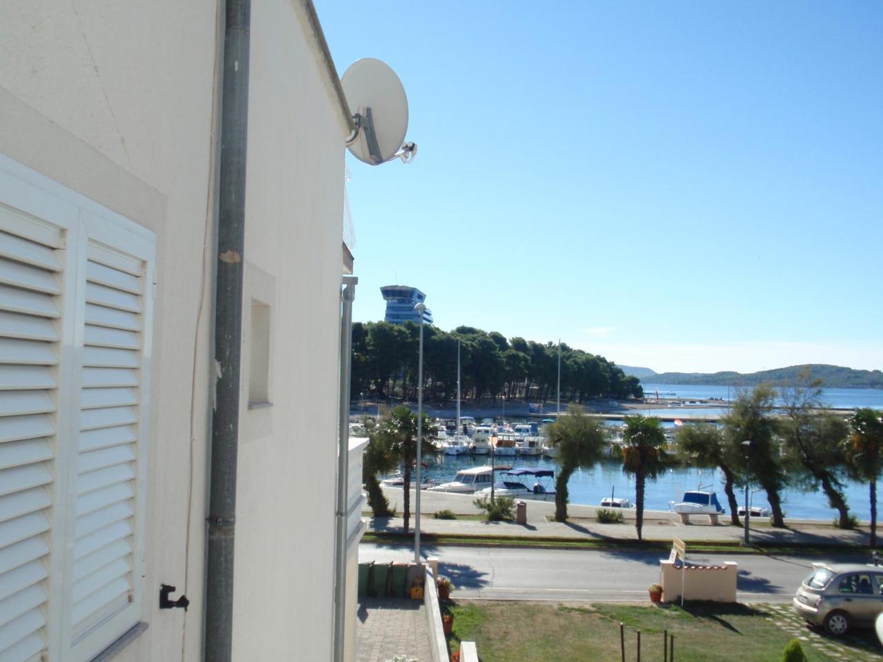 Apartment And Rooms Dalmatiko Vodice Ngoại thất bức ảnh